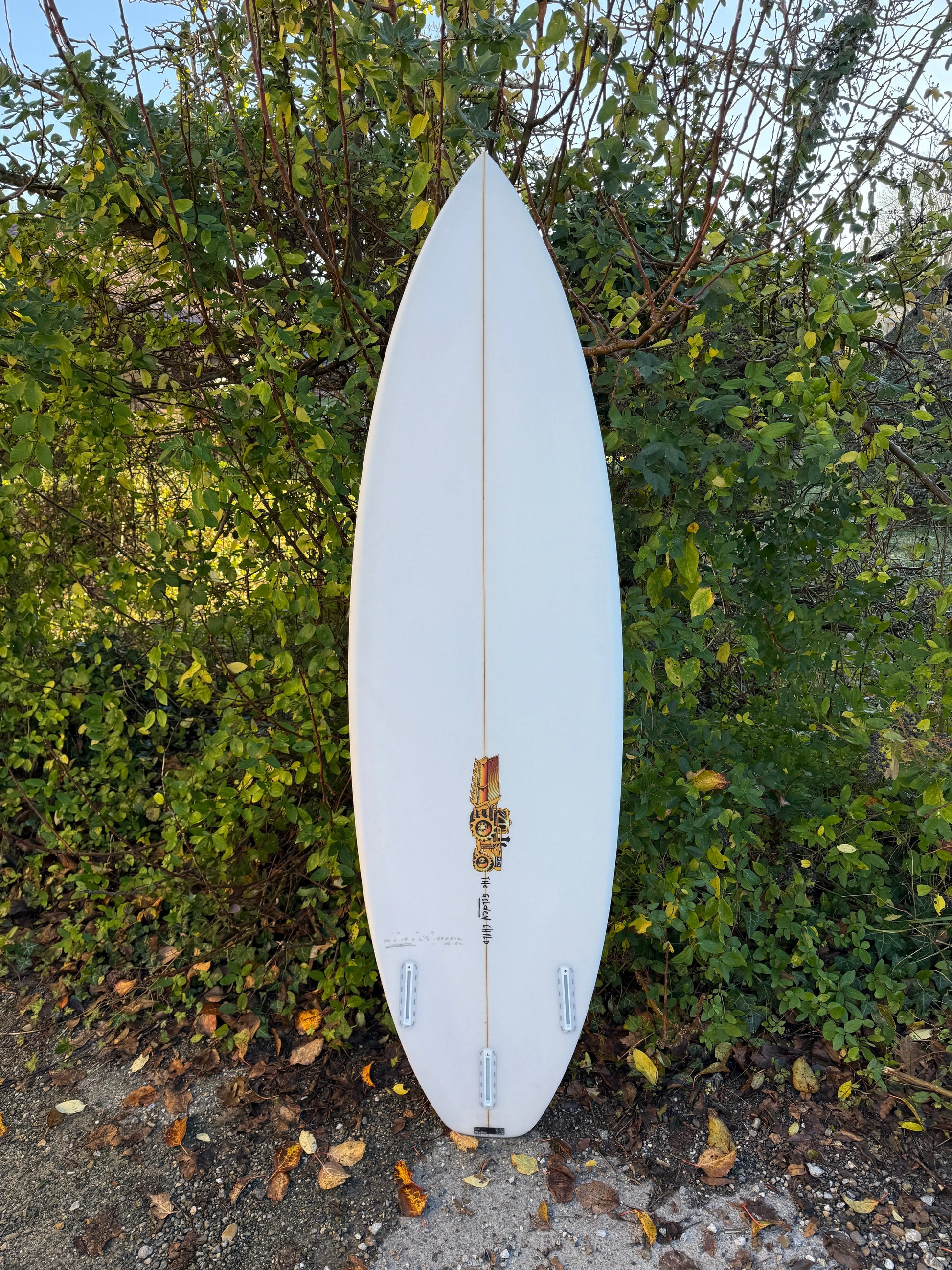 planche de surf js industries golden child natura surfshop dessous bottom futures fins