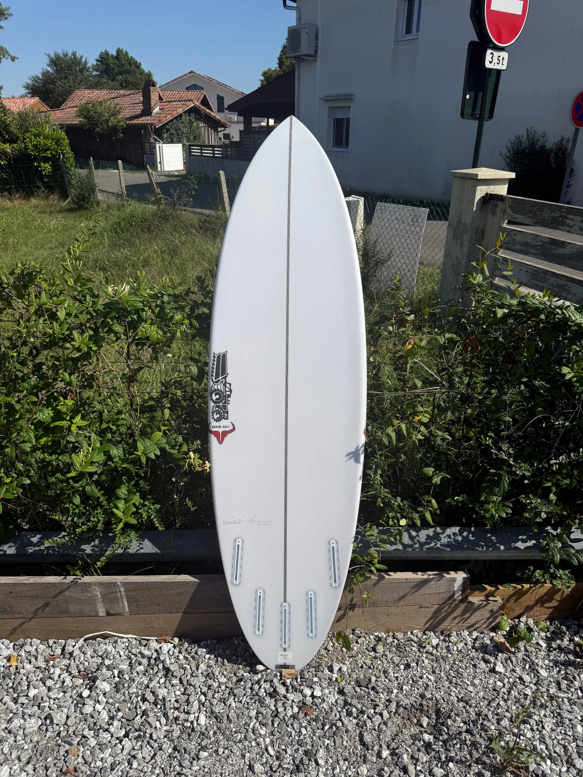 JS raging Bull 5'10 (30.3L) Js industries
